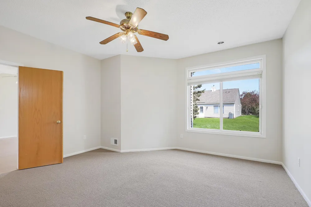 7592 Hinton Park Avenue S Cottage Grove, MN 55016