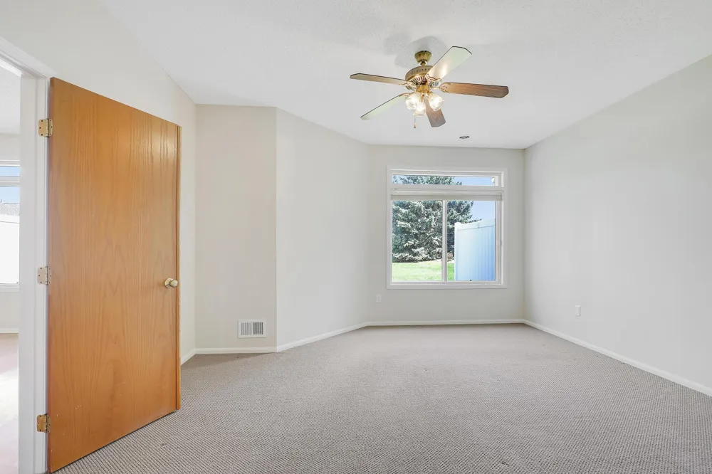 7592 Hinton Park Avenue S Cottage Grove, MN 55016