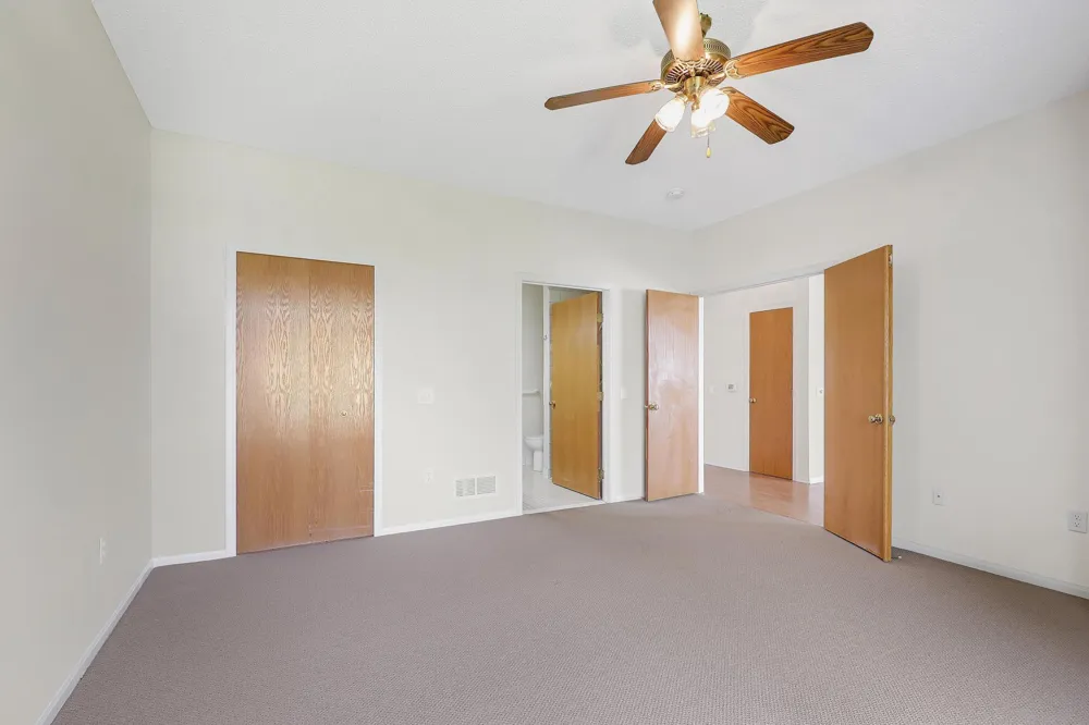 7592 Hinton Park Avenue S Cottage Grove, MN 55016