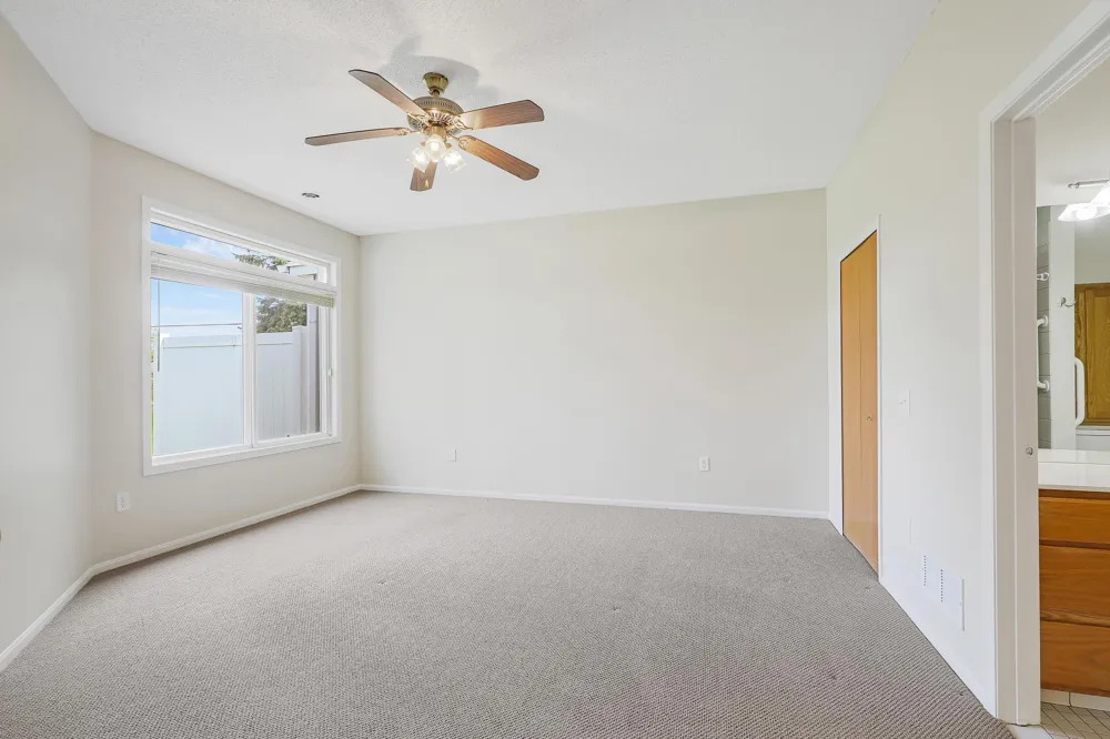 7592 Hinton Park Avenue S Cottage Grove, MN 55016