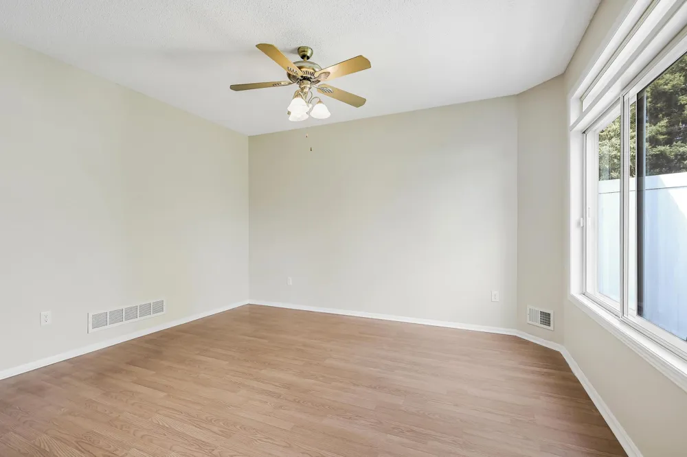 7592 Hinton Park Avenue S Cottage Grove, MN 55016