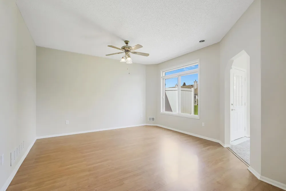 7592 Hinton Park Avenue S Cottage Grove, MN 55016