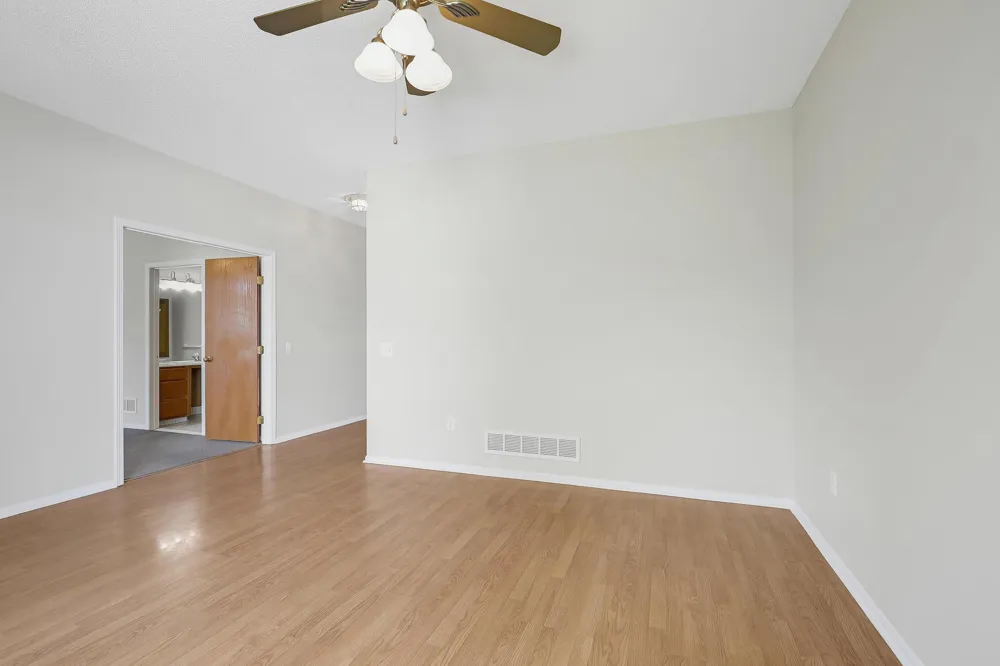 7592 Hinton Park Avenue S Cottage Grove, MN 55016