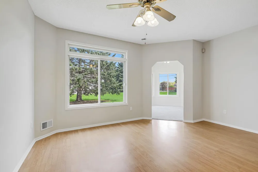 7592 Hinton Park Avenue S Cottage Grove, MN 55016