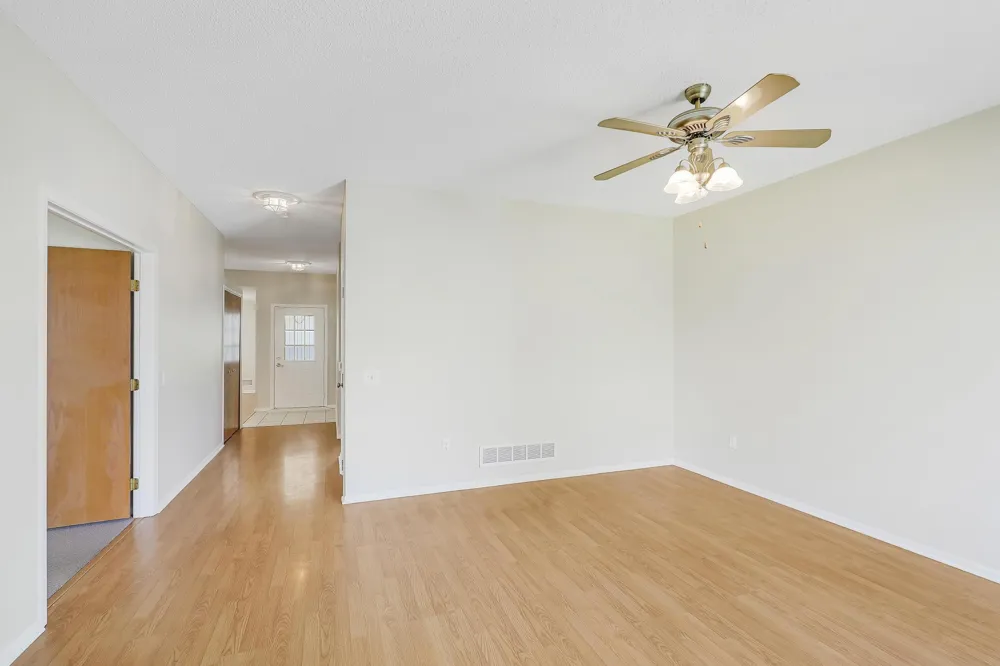 7592 Hinton Park Avenue S Cottage Grove, MN 55016
