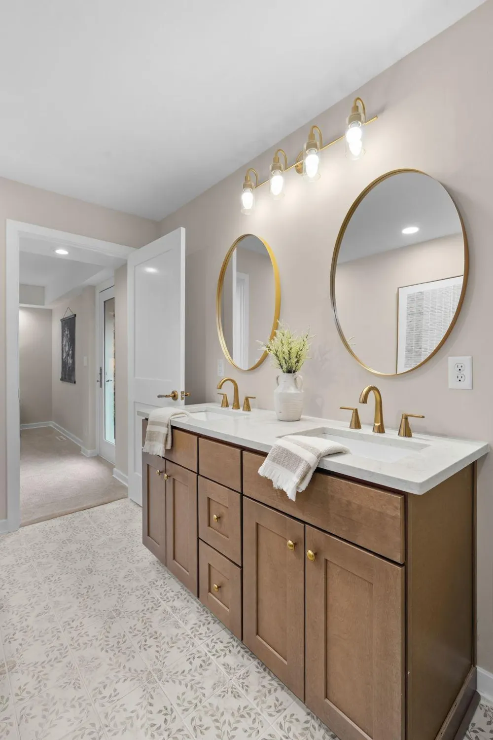 11934 James Road Minnetonka, MN 55343