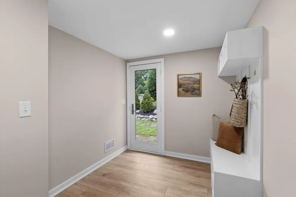 11934 James Road Minnetonka, MN 55343