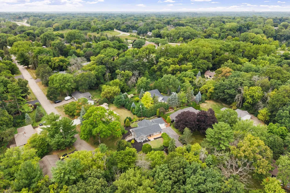 11934 James Road Minnetonka, MN 55343