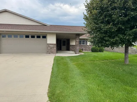 1724 Lower Trentwood Circle NE