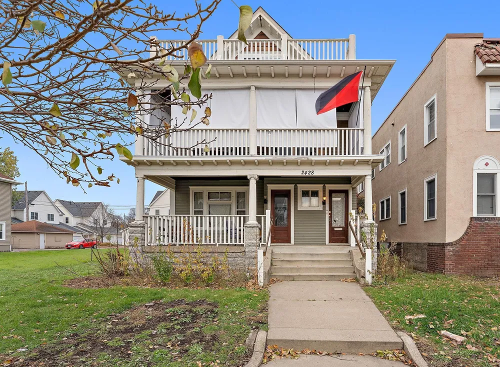 2428 Chicago Avenue #2 Minneapolis, MN 55404