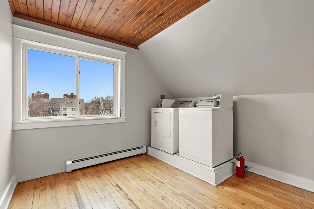 2428 Chicago Avenue #2 Minneapolis, MN 55404