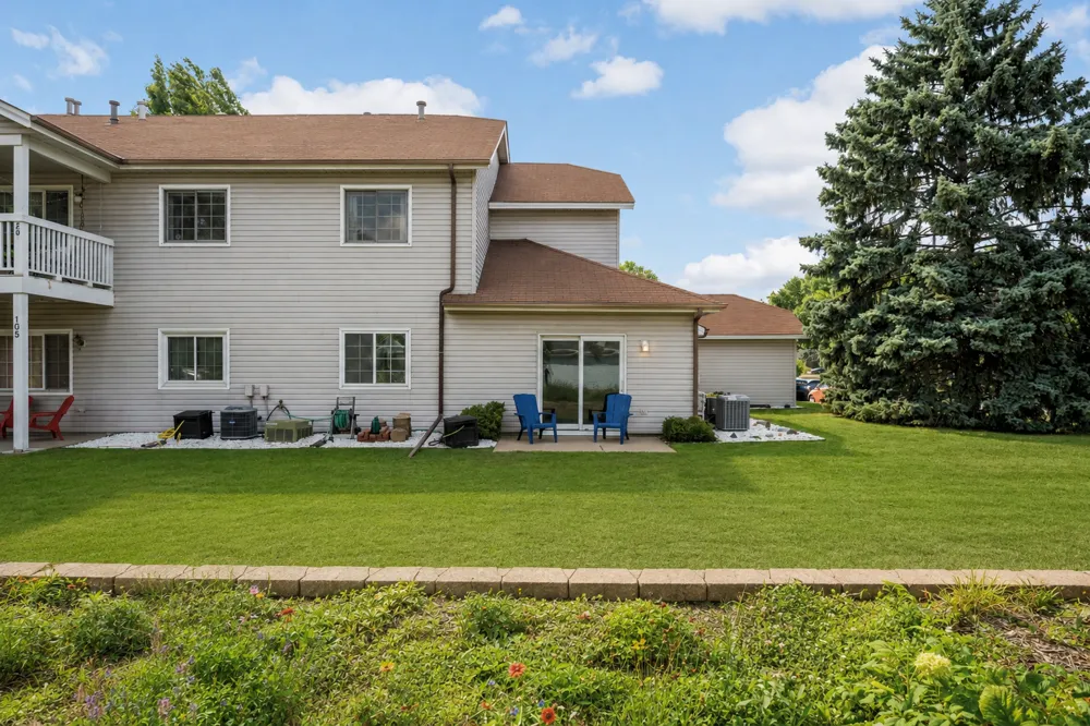 4061 Maureen Drive NE #106NE Columbia Heights, MN 55421