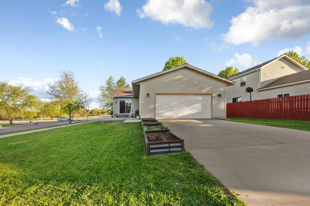 601 Bassford Street Saint Peter, MN 56082