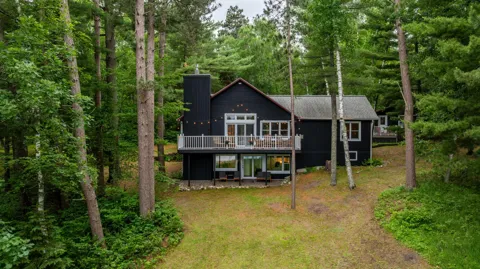 22186 Glacial Ridge Trail