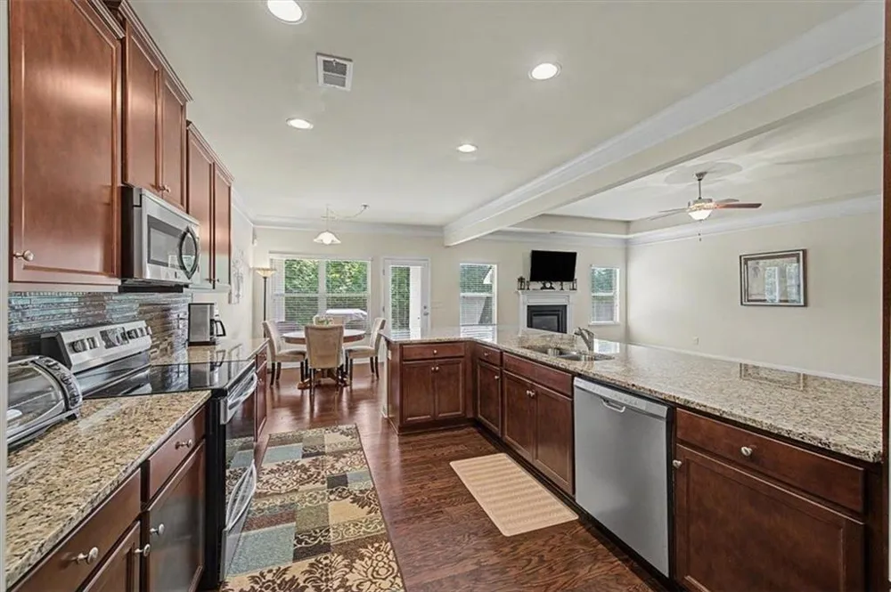 43 Stateley Oaks Drive SE Cartersville, GA 30120