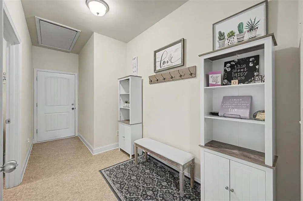43 Stateley Oaks Drive SE Cartersville, GA 30120