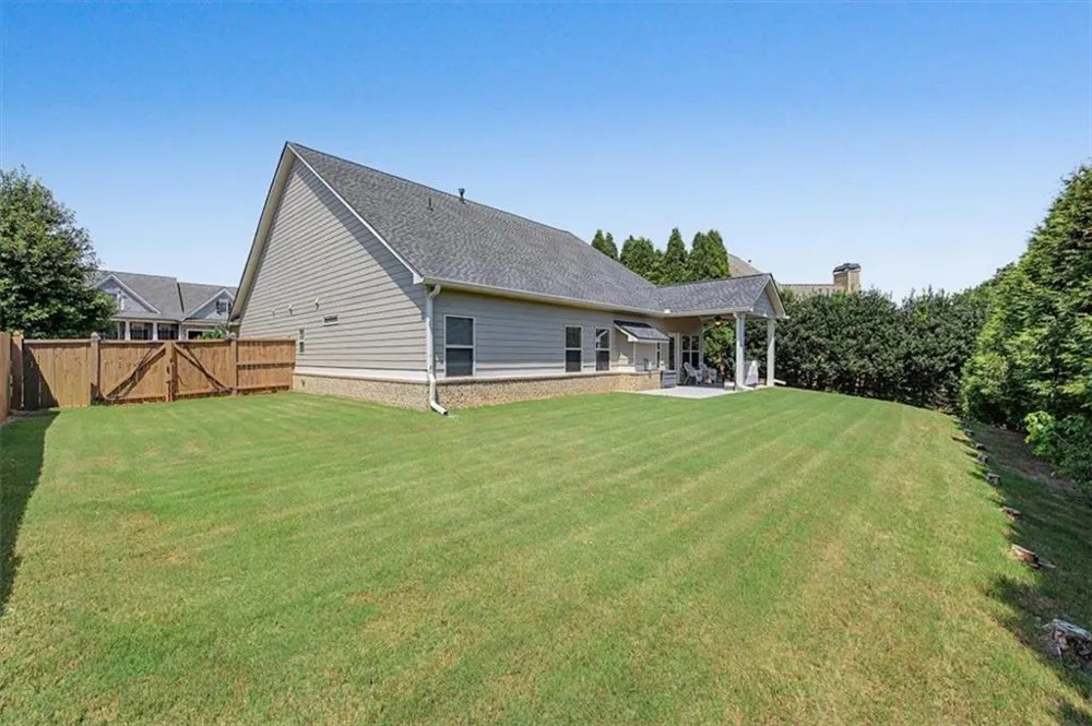 43 Stateley Oaks Drive SE Cartersville, GA 30120