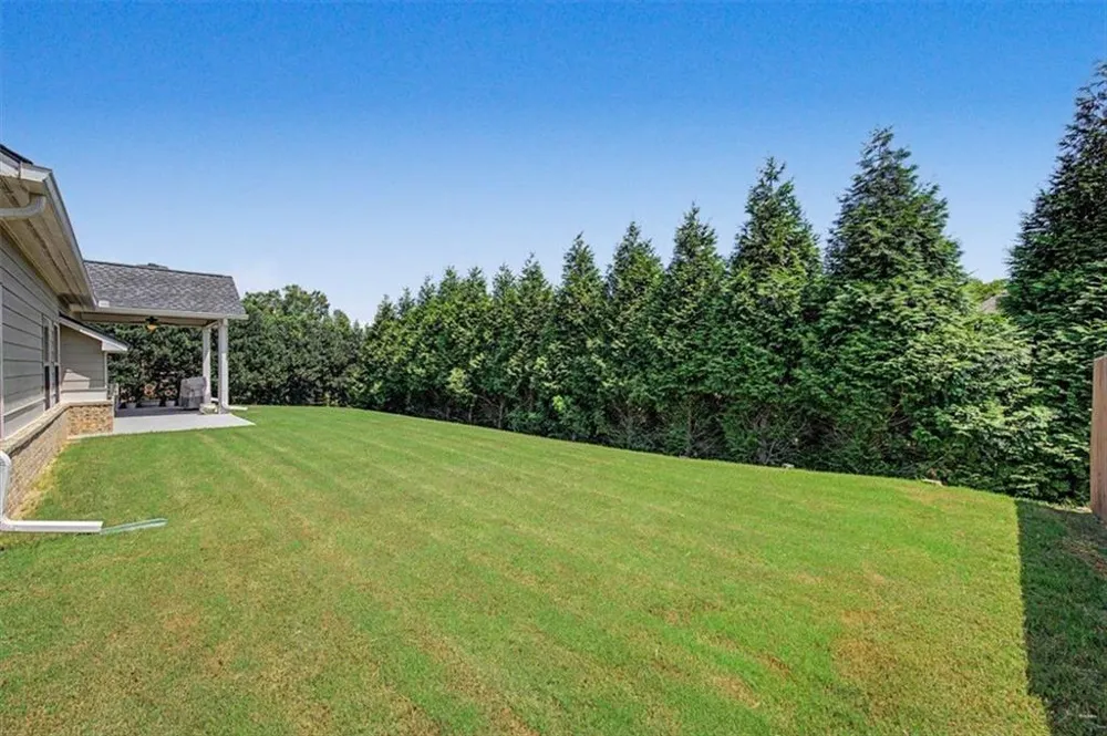 43 Stateley Oaks Drive SE Cartersville, GA 30120