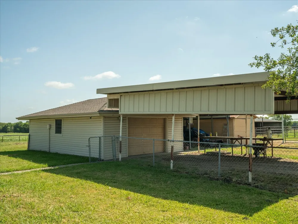 368 Fm  1566 E Greenville, TX 75401