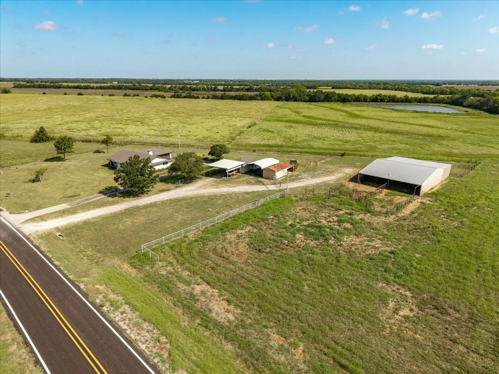 368 Fm  1566 E Greenville, TX 75401