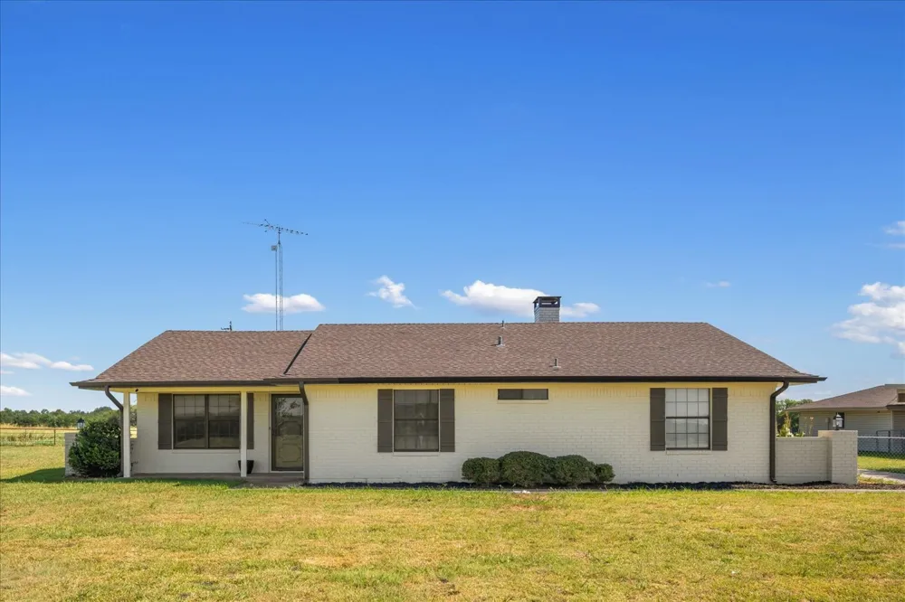 368 Fm  1566 E Greenville, TX 75401