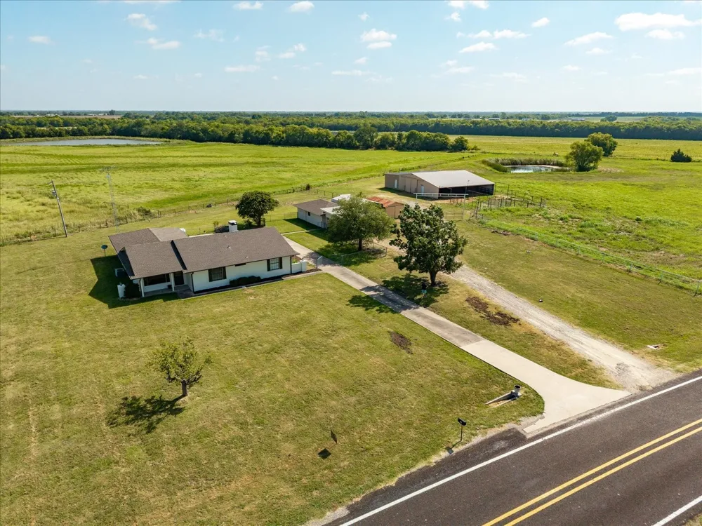 368 Fm  1566 E Greenville, TX 75401