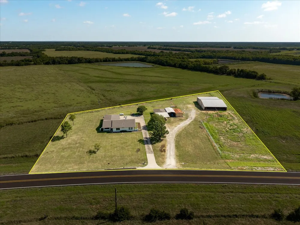 368 Fm  1566 E Greenville, TX 75401