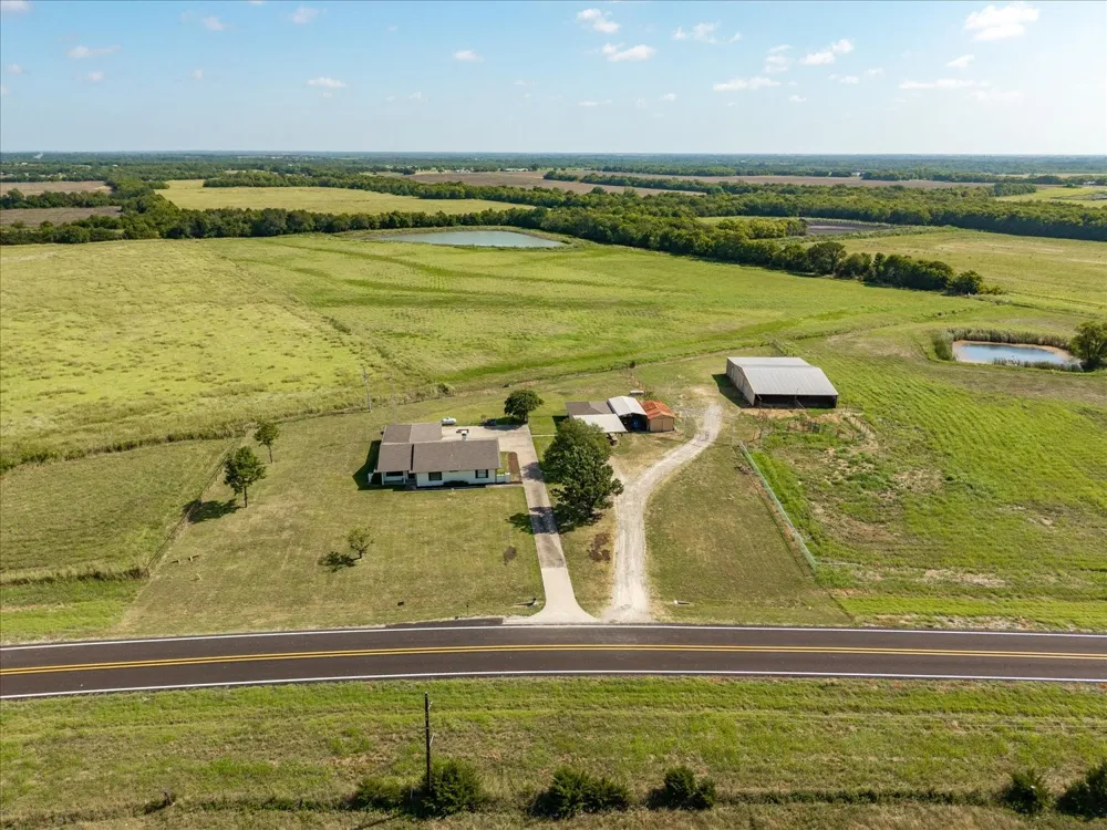 368 Fm  1566 E Greenville, TX 75401
