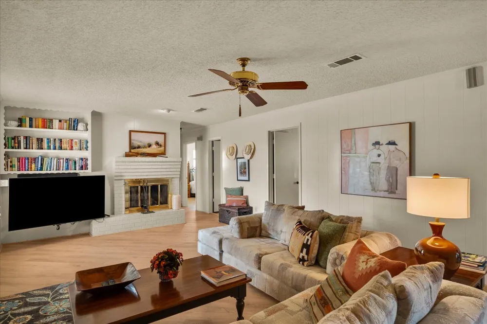368 Fm  1566 E Greenville, TX 75401