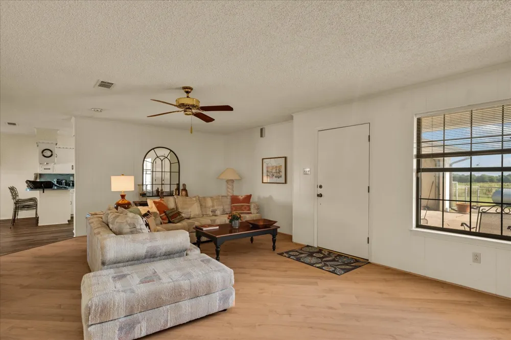 368 Fm  1566 E Greenville, TX 75401