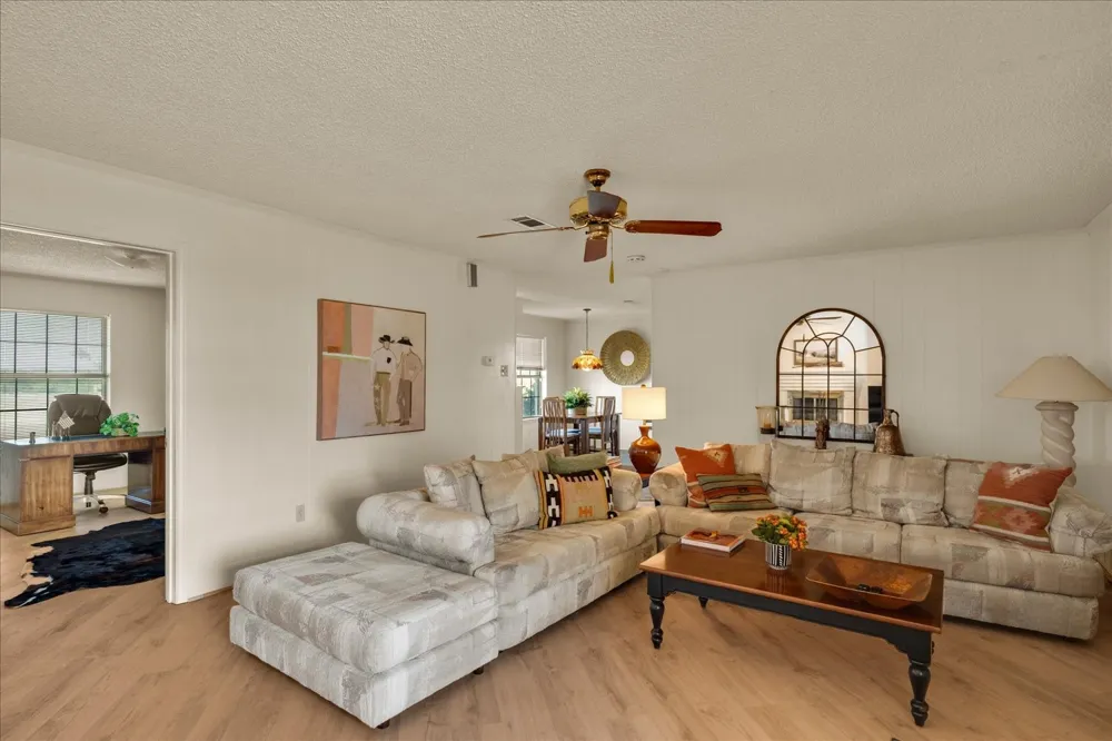 368 Fm  1566 E Greenville, TX 75401