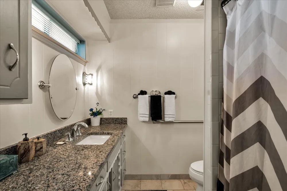 368 Fm  1566 E Greenville, TX 75401