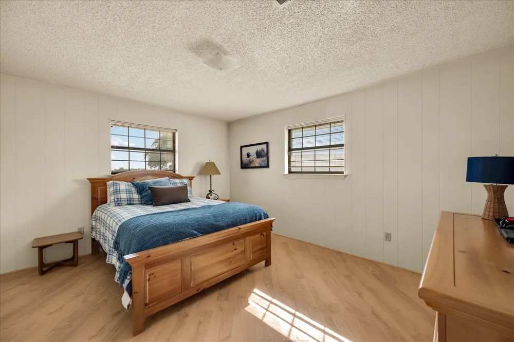 368 Fm  1566 E Greenville, TX 75401