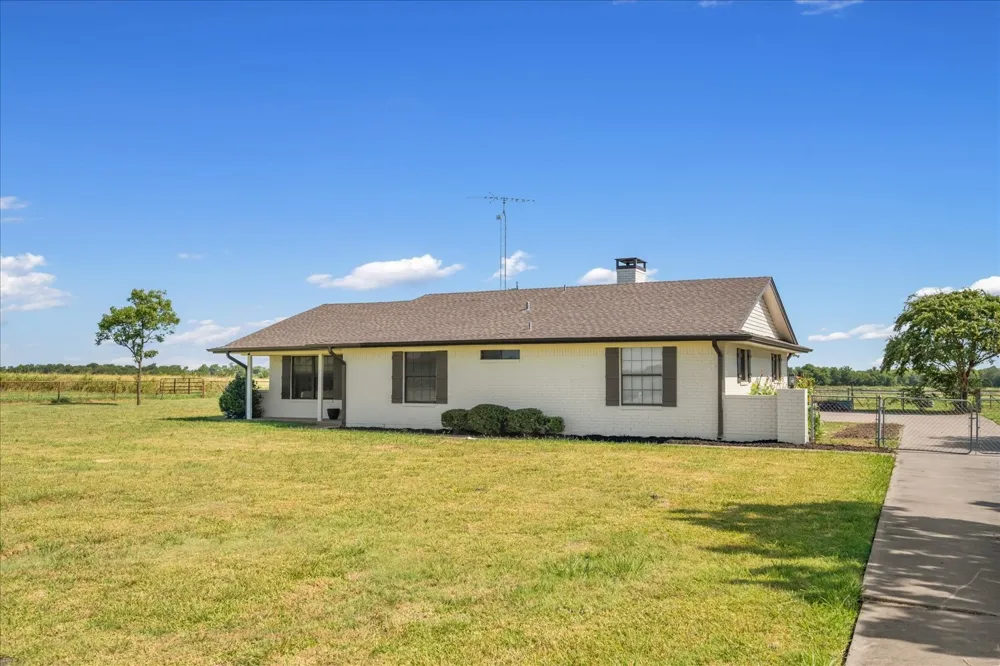 368 Fm  1566 E Greenville, TX 75401