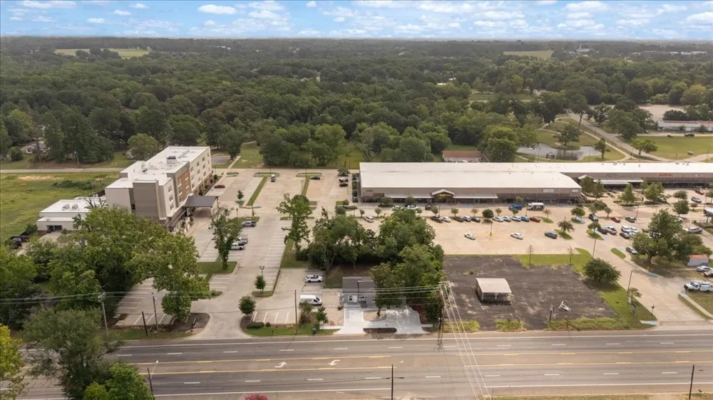 501 Main Street Lindale, TX 75771