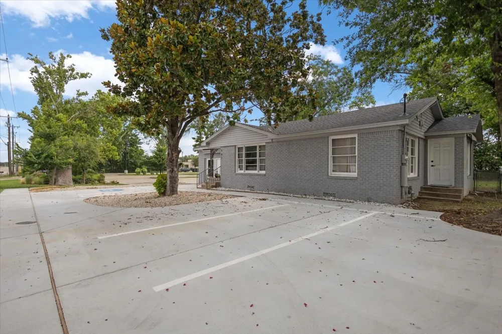 501 Main Street Lindale, TX 75771