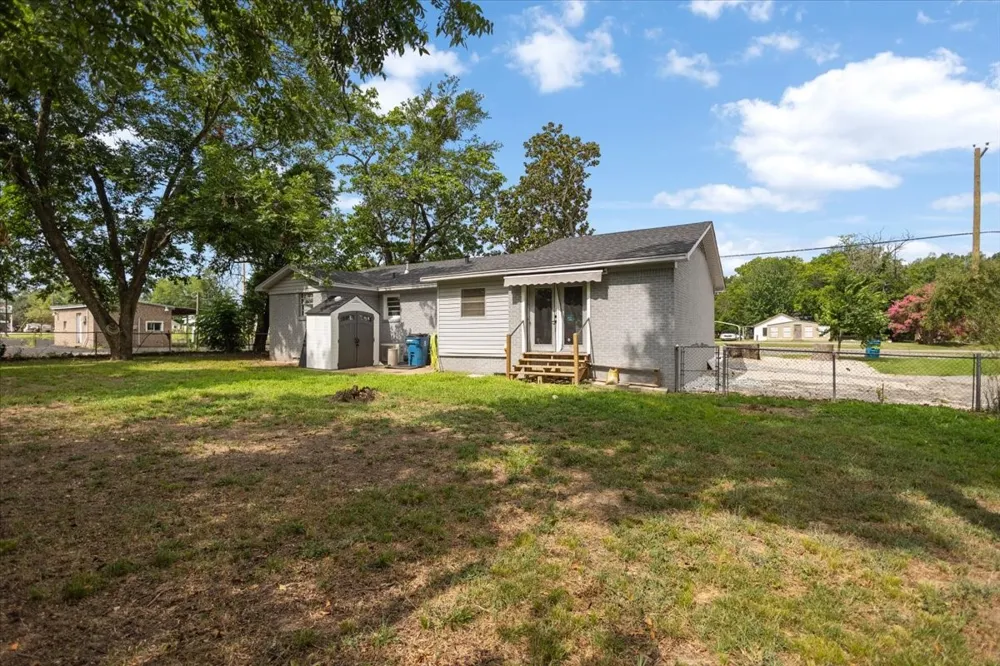 501 Main Street Lindale, TX 75771