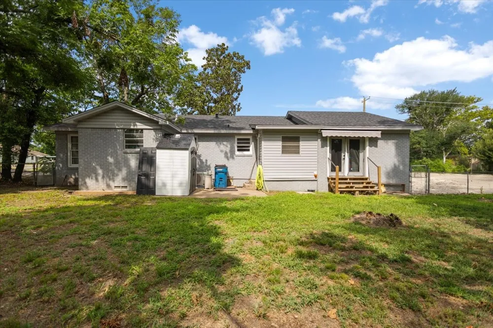 501 Main Street Lindale, TX 75771