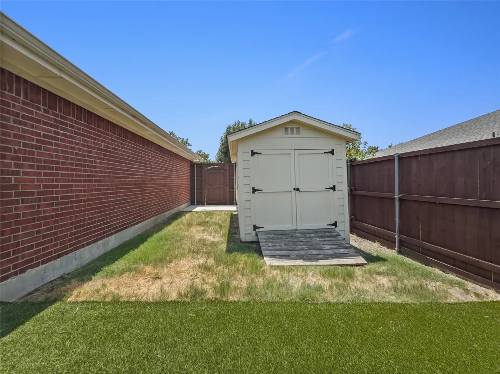 8409 Victory Street Rowlett, TX 75089