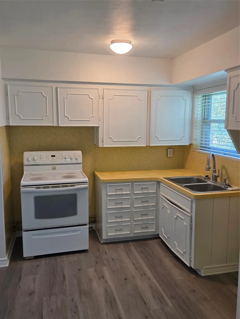 322 Elaine Street La Marque, TX 77568
