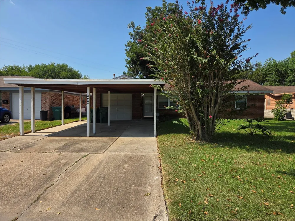 322 Elaine Street La Marque, TX 77568