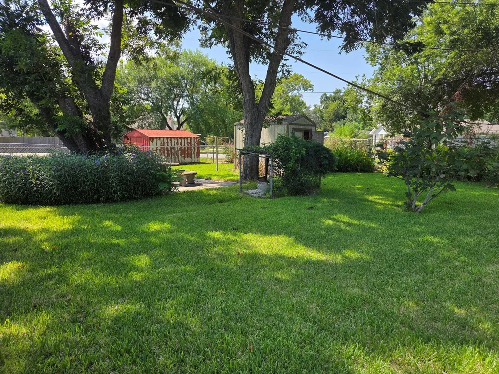 322 Elaine Street La Marque, TX 77568