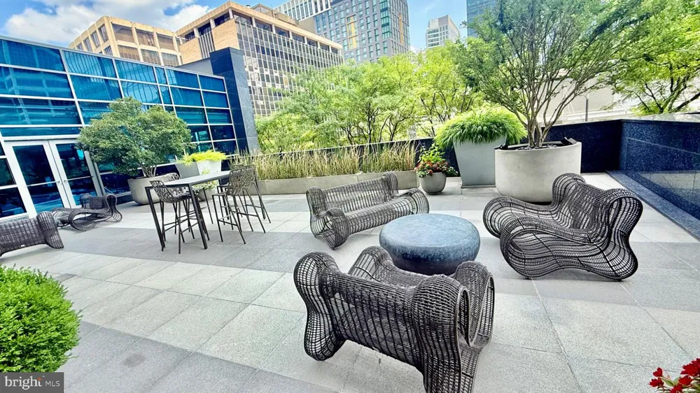1881 NASH STREET #408 Arlington, VA 22209