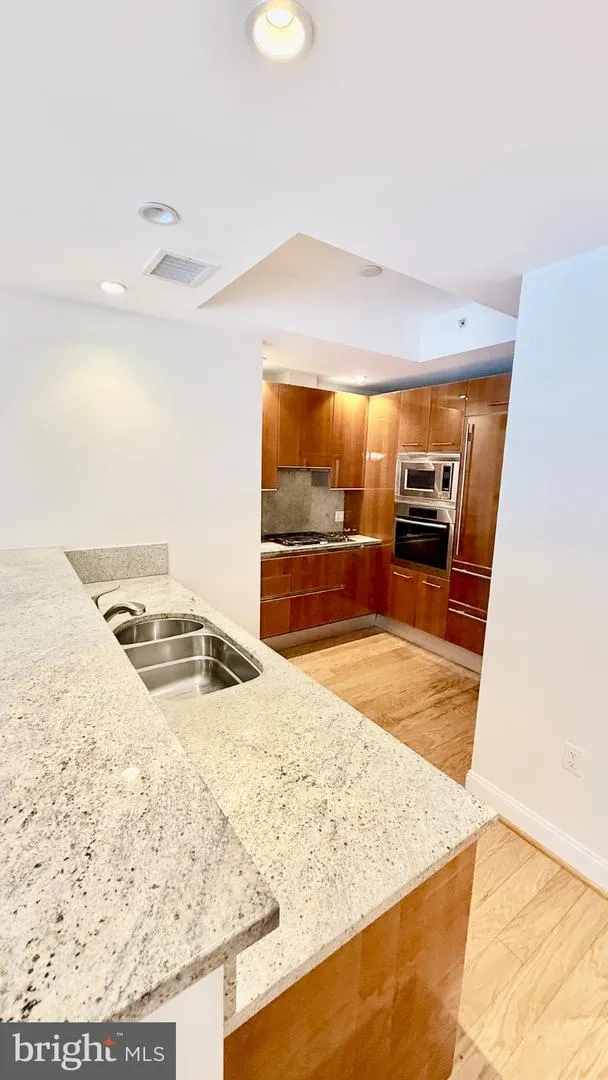 1881 NASH STREET #408 Arlington, VA 22209