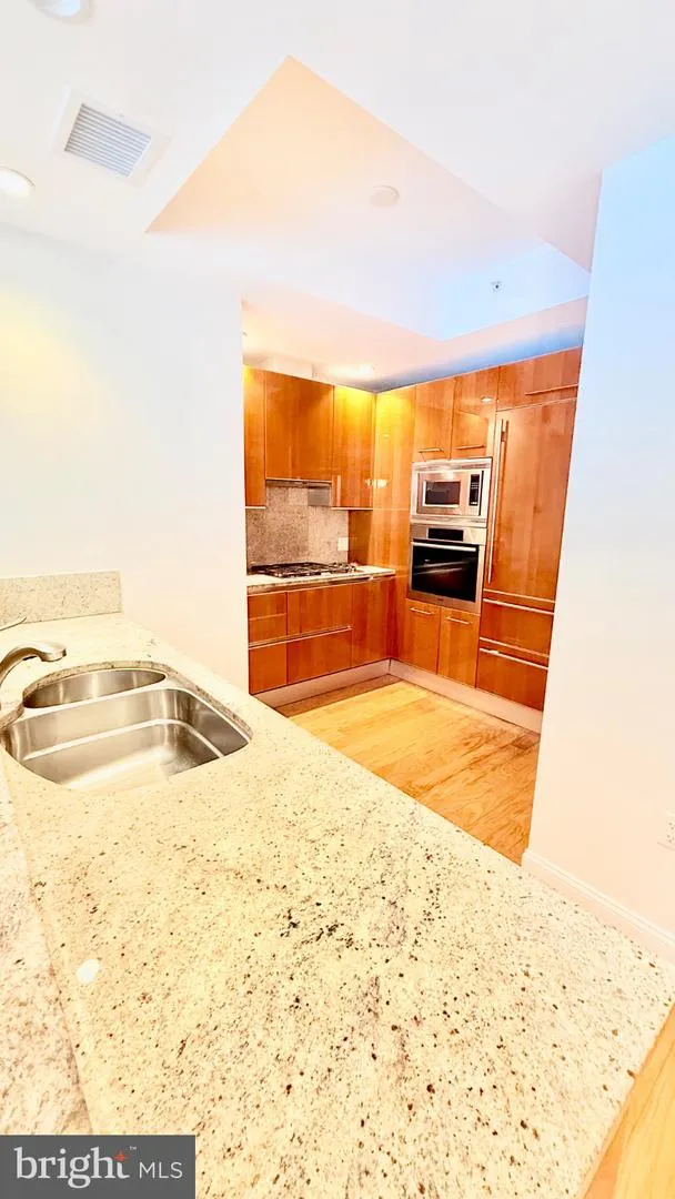 1881 NASH STREET #408 Arlington, VA 22209