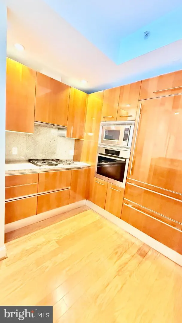 1881 NASH STREET #408 Arlington, VA 22209