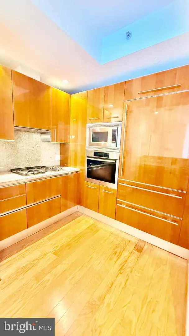1881 NASH STREET #408 Arlington, VA 22209