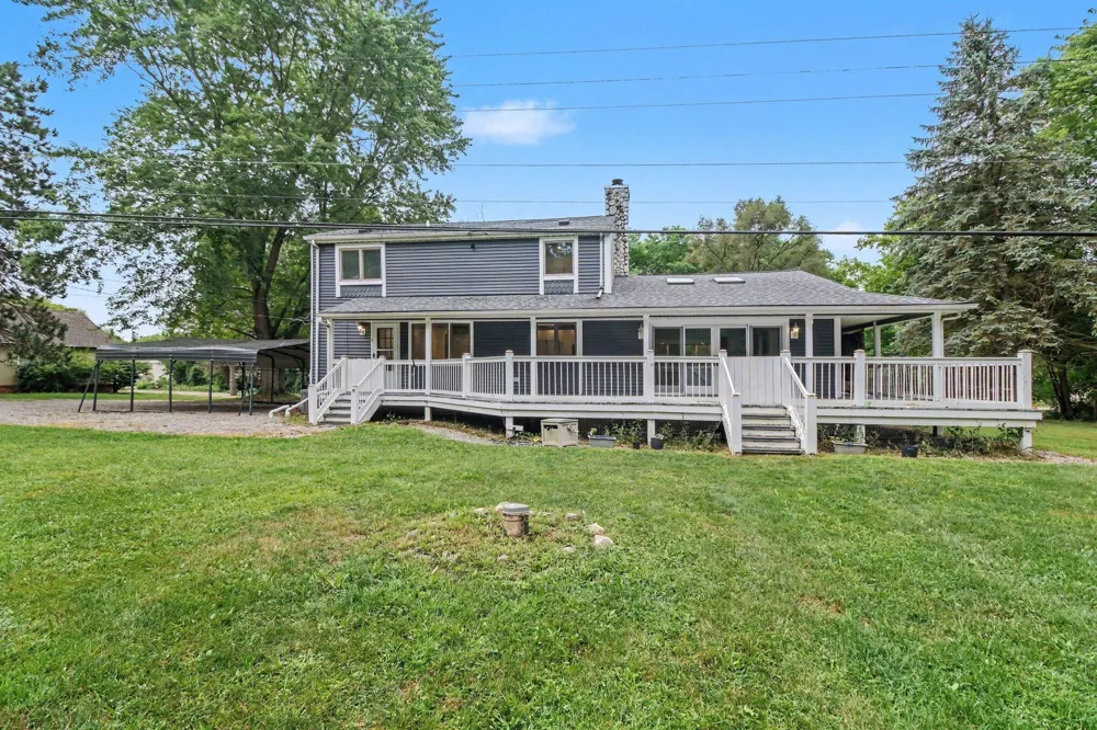 558 W Clarkston Lake Orion, MI 48362