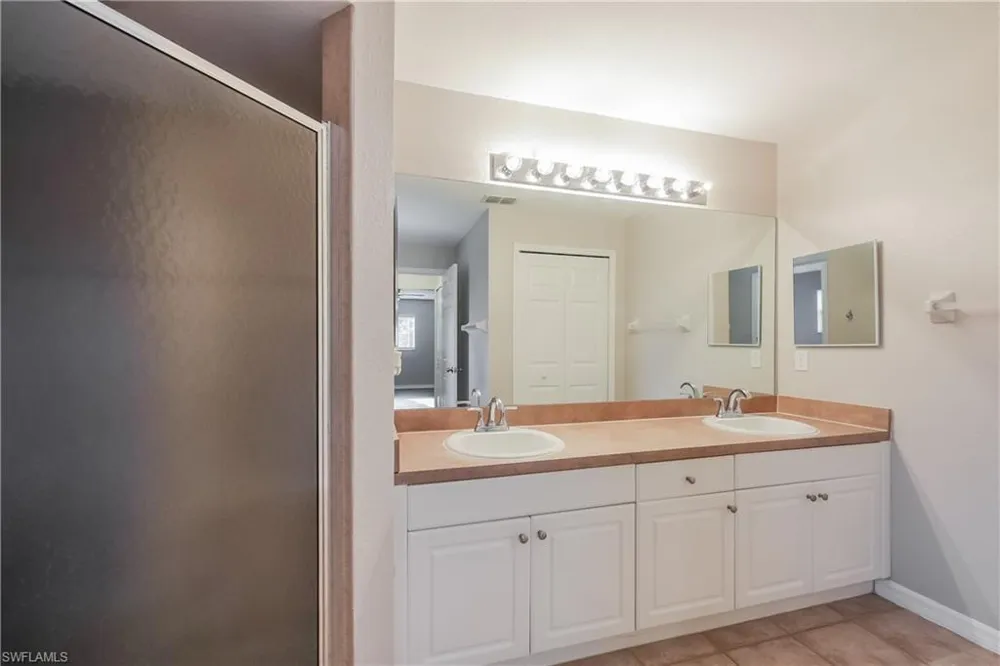 180 Thornton Avenue S Lehigh Acres, FL 33974