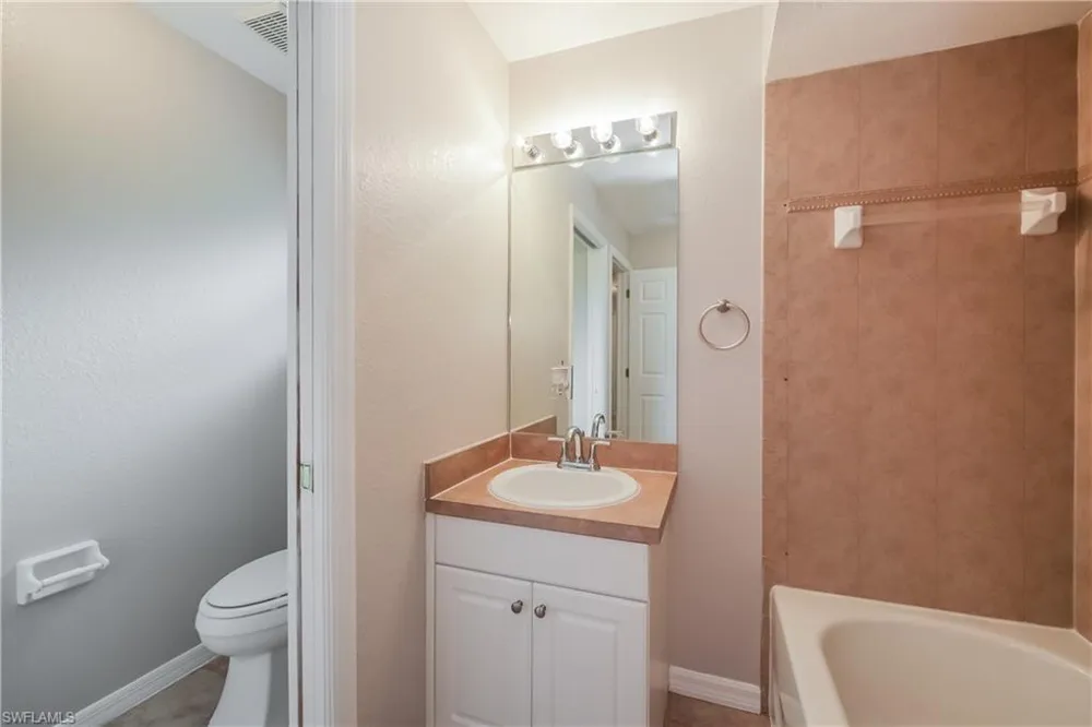 180 Thornton Avenue S Lehigh Acres, FL 33974